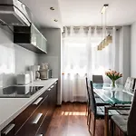 Paryski 4 90m2 2 Poziomy Ogrod Oranzeria Lägenhet Kraków