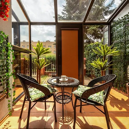Paryski 4 90m2 2 Poziomy Ogrod Oranzeria 크라쿠프